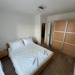 Apartment Tim